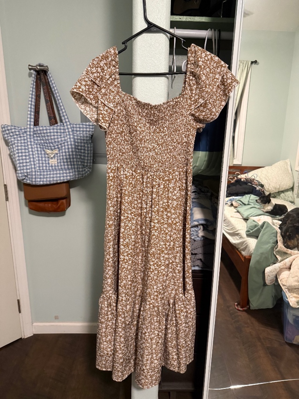 brown dress